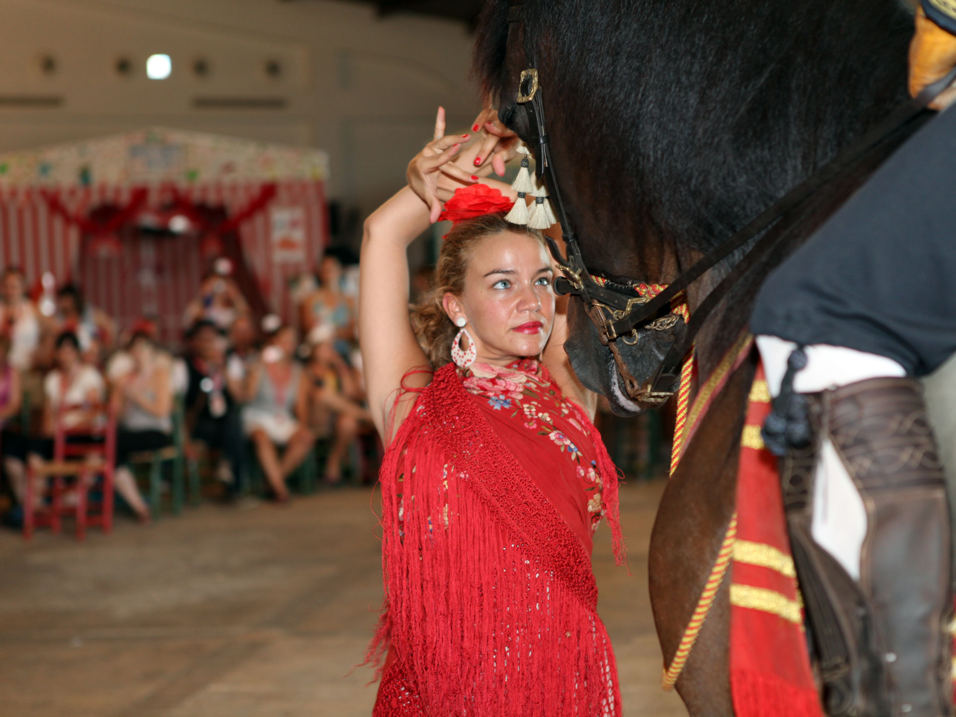 Flamenca y caballo